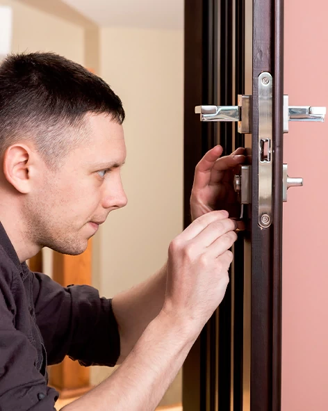 : Professional Locksmith For Commercial And Residential Locksmith Services in South Monrovia Island, CA