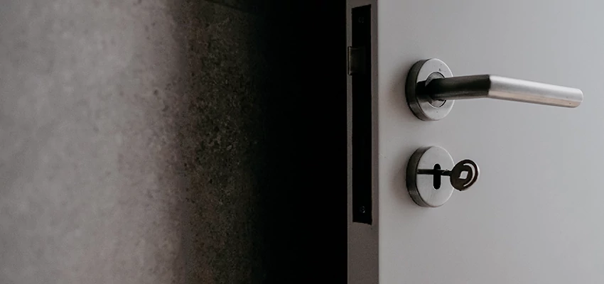 Front Door Handle Repair And Installation in South Monrovia Island, CA